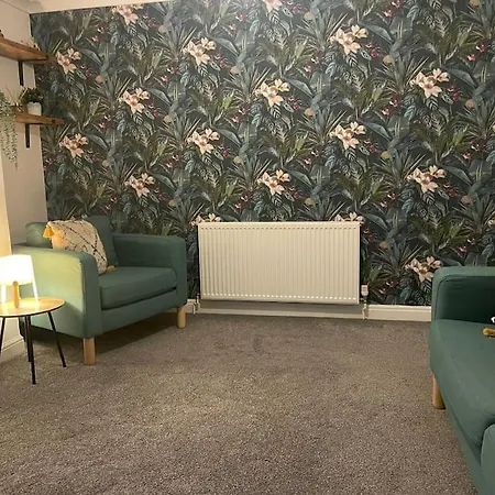 Будинок відпочинку Stylish & Spacious House, Perfect For Visits Or Stopovers